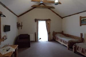 Парк-отель Aquarius Eco-Hotel-Grill-Restaurant. Стандарт трехместный  4