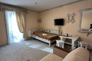 Парк-отель Aquarius Eco-Hotel-Grill-Restaurant. Улучшенный трехместный  1