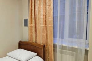 Біля Замку 8