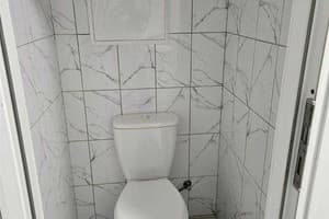 Біля Замку 13