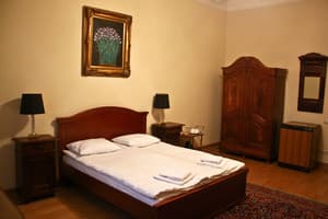 Отель British Club Lviv. Апартаменты двухместный с 1 спальней 9