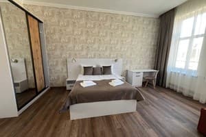 DeMar Apart Central 1