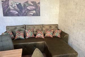 DeMar Apart Central 12