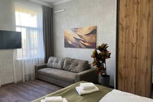 DeMar Apart Central 20