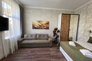 DeMar Apart Central 22