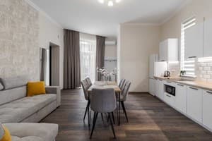 DeMar Apart Central 34