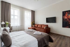 DeMar Apart Central 35