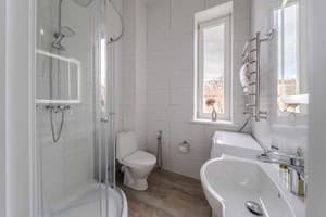 DeMar Apart Central 42