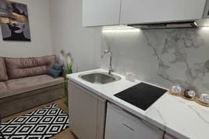 DeMar Apart Vakarchuka 6