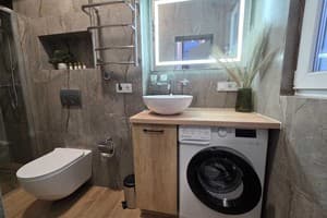 DeMar Apart Vakarchuka 12