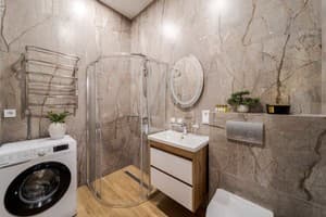 DeMar Apart Vakarchuka 24