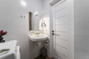 DeMar Apart Zamknena 10