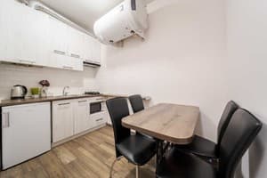 DeMar Apart Zamknena 12