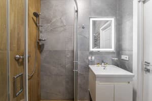 DeMarApart Chehova 15