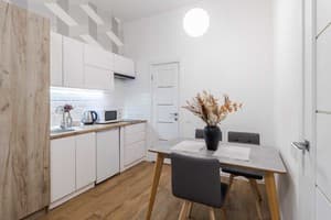 DeMarApart Chehova 18