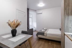 DeMarApart Chehova 20