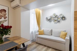 DeMarApart Vahonna 9