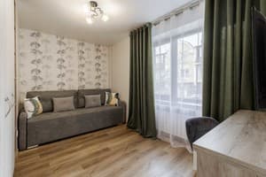 DeMarApart Vahonna 7