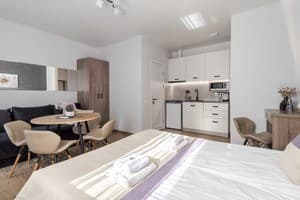 DeMarApart Violet 11