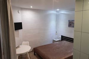 Freedom apartment on Bazarna str 1