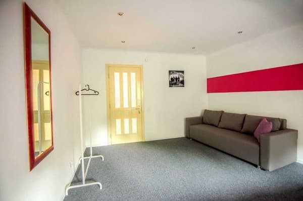 Friends hostel 19