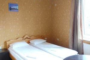 Хостел Guest House Pid Dubom. Стандарт трехместный  2