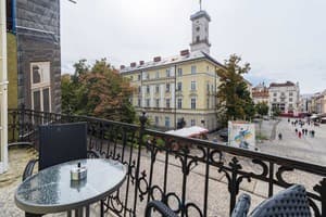 Хостел In Town. Место в общем 10-местном номере  4