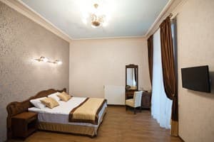 Мини-отель Inn Lviv. Полулюкс двухместный  1