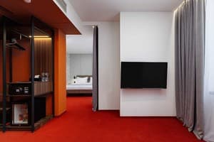 Отель LEV Lifestyle Hotel - Maestro. Люкс двухместный с балконом 1