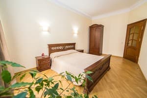 Квартира Lviv4U вул. Армянська, 3. Апартаменти 6-місний  1