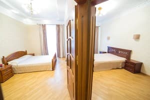 Квартира Lviv4U ул. Армянская, 3. Апартаменты 6-местный  6