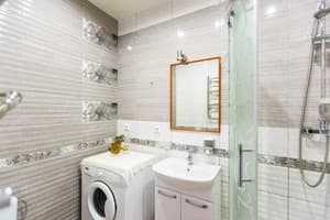 Modern 2BR Apartment in Central Lviv 9