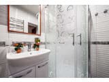 Modern 2BR Apartment in Central Lviv 8