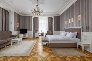 Modern Art Hotel - Maestro 2