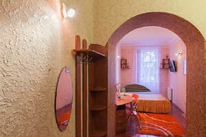 Oberig, Кониского 5/1 3