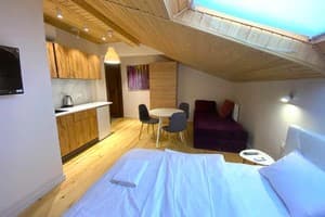 Oberig Леси Украинки, 19/14 3