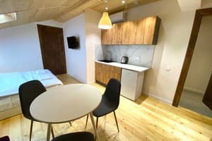 Oberig Леси Украинки, 19/15 5