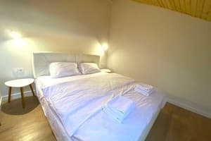 Oberig Леси Украинки, 19/15 8