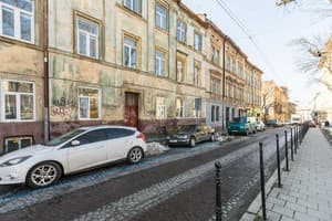 Oberig в центре возле Ратушы на Площади Рынок 11 4