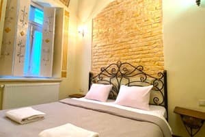 Oberig возле Галицкого рынка, ул. Валова 21/16а 1