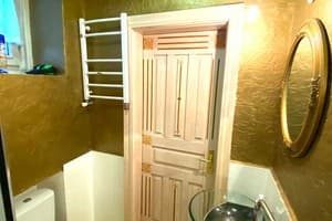 Oberig возле Галицкого рынка, ул. Валова 21/16а 13