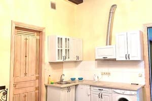 Oberig возле Галицкого рынка, ул. Валова 21/16а 18