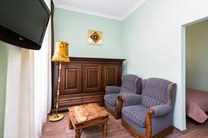 Oberig возле Краковского, ул. Таманська 9/1 2