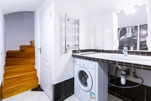 Oberig возле Краковского, ул. Таманська 9/1 5