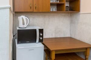 Oberig возле отеля Жорж в центре, ул. Руданского 3 11