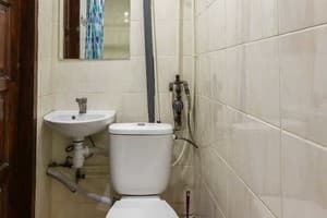 Oberig возле отеля Жорж в центре, ул. Руданского 3 14