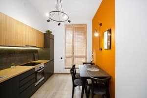 Апарт-отель Old City FORUM Apartments. Люкс трехместный с балконом 11