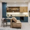 Апарт-отель Old City FORUM Apartments. Люкс трехместный с кроватью размера «king-size» и балконом 5