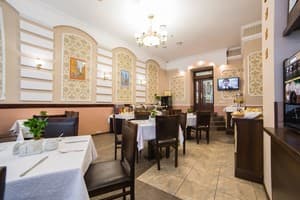 Optima Дворжец Львов 16