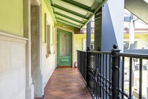 Oysters&Bubbles Gastro Hotel. Rynok square 1